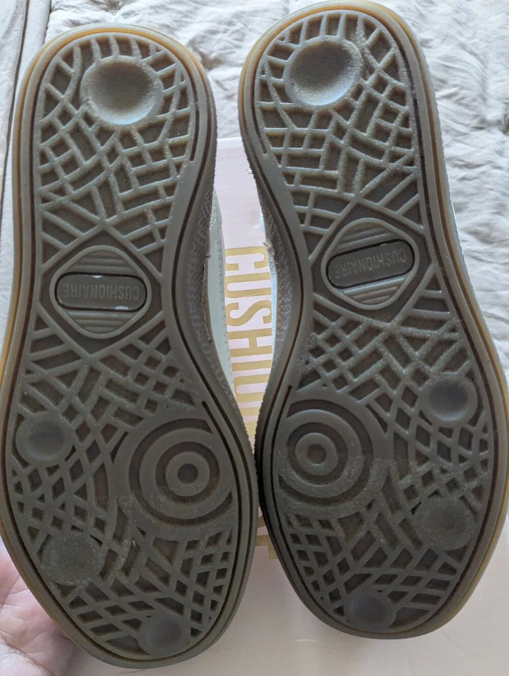 Cushionaire Bonnie Sneakers For Girls Size 13